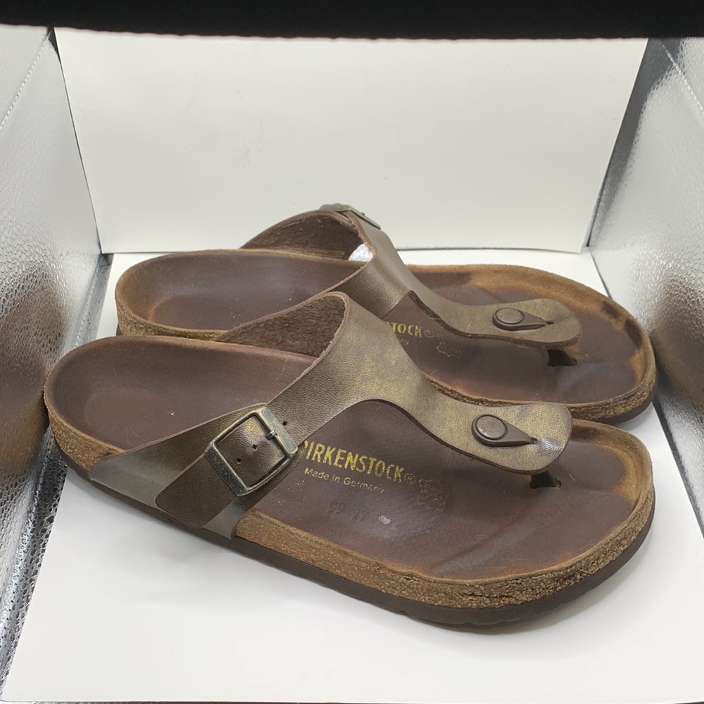 BIRKENSTOCK Gizeh Oiled Leather Tobacco
Brown Thong Sandal Size 41 - Picture 2 of 5